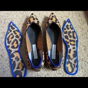 VGUC Big Cat Rothy’s, size 10.5